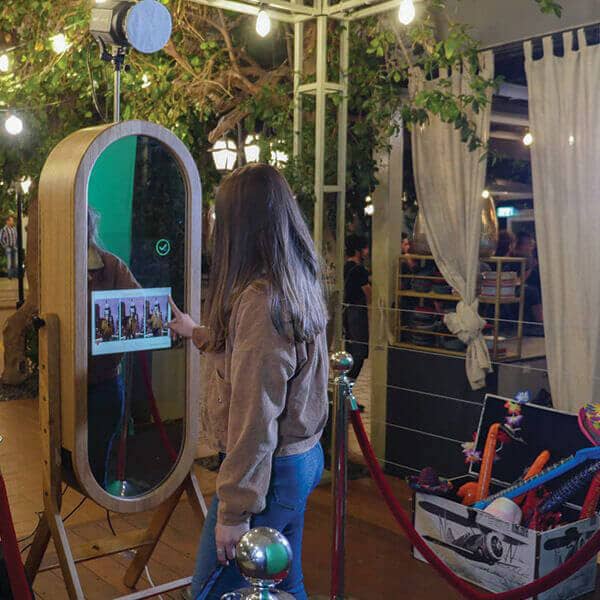 Magic Mirror Photo Booth Hire Services Pontypridd